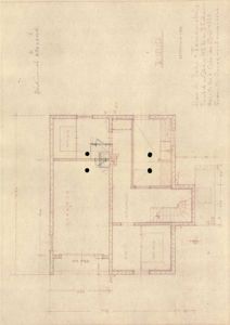 Etasjeplan (1. etasje) med romfordeling, dører, vinduer og mål.