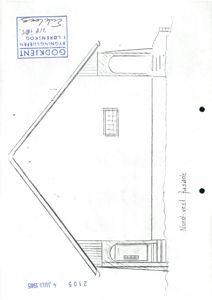 En håndtegnet tegning som viser fasaden på en bygning sett fra nordvest.