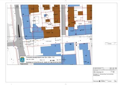 Foreslått situasjonsplan som viser tomtegrenser, eiendomsnummer og bygningsspor for et planlagt prosjekt.
