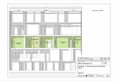 Snittegning (Snitt A) som viser etasjefordeling, romarealer og konstruksjon.