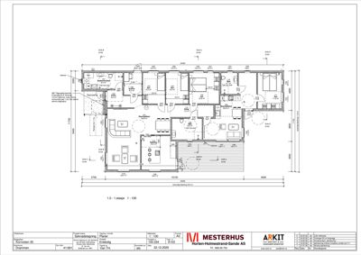 Etasjeplan (1. etasje) som viser romfordeling, dører, vinduer og mål for en bolig.