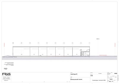 Snittegning av en bygning sett fra siden, som viser høydeforskjeller og konstruksjon.