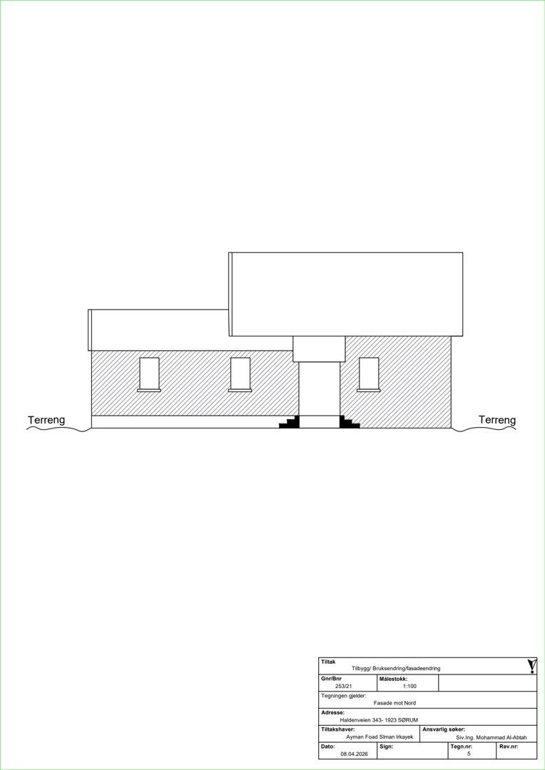 Fasadetegning (opprikk) av en bygning sett fra nord, med angivelse av terreng og vindusposisjon.