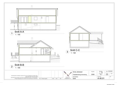 Tegning som viser tverrsnitt (Snitt A-A, B-B og C-C) av en bygning for å illustrere konstruksjon og romfordeling.