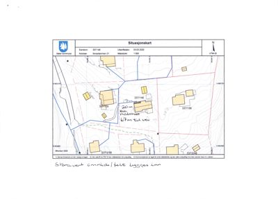 Situasjonskart som viser tomtens grenser, naboeiendommer og bygningsplassering.