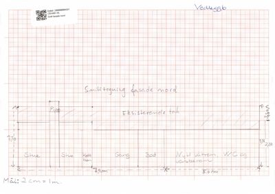 Håndtegnet snitttegning av fasaden sett fra nord, som viser høyder, romfordeling og eksisterende tak.