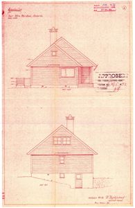 Fasadetegning som viser bygningens utseende fra front og side, inkludert takform, vinduer, dører og trapp.