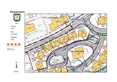 Situasjonskart som viser eiendomsgrenser, naboeiendommer og infrastruktur i et område.