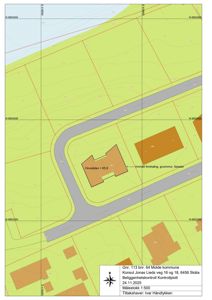 Situasjonsplan som viser tomtens beliggenhet, form og høydeforhold (konturlinjer) i forhold til veier og naboarealer. Planen inneholder også informasjon om bygningers plassering.