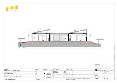 Snittegning (Snitt A) som viser bygningens tverrsnitt, høyder og forhold til terreng.