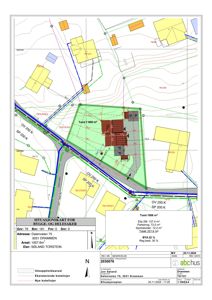 Situasjonsplan som viser tomt, bygninger, veggrenser og eiendomsdata.
