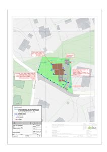 Situasjonsplan som viser tomtens plassering i forhold til nabolag, vei (Dalenveien), og vassdrag (Dalen).