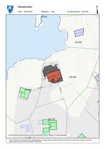 Situasjonskart som viser tomtens beliggenhet, nabotomter (76/183, 76/185, 76/178), høydemålerlinjer og avstander til naboegrender.