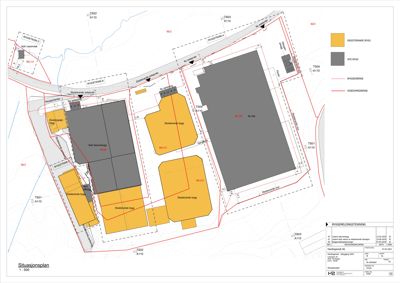 Situasjonsplan som viser tomtens grenser, eksisterende og nye bygg, veier og byggeområder.