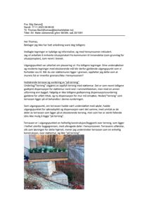 Fotografi av en terrasse med støttemur og trapp, som er temaet i teksten.