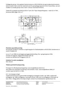 Bildet viser en plantegning av et hus med garasje, inkludert romfordeling og dimensjoner.