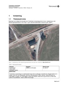 Flyfoto (kart) som viser lokaliseringsplan for en bygning på en tomt med vei og skog.