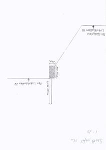 En håndtegnet snittegning som viser et tverrsnitt gjennom en bygning eller struktur, med angitte høyder (mur 49cm, åpning 100cm) og nivåer (Els Gårds plass, Plan Ludvikbakken 22).