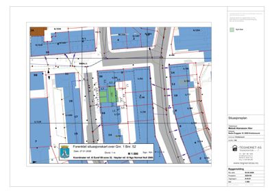 Foreslått situasjonsplan med tomtegrenser, bygningssoner og nye tiltak markert.