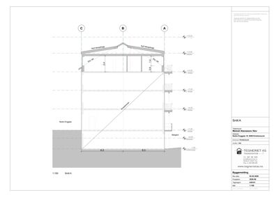 Snittegning (Snitt A) som viser bygningens tverrsnitt, høyder, etasjer og konstruksjon.