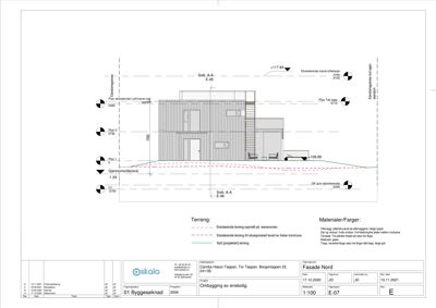 Snittegning (Snitt A-A) som viser bygningens tverrsnitt, høyder og terrengforhold.
