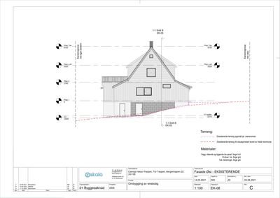 Fasadetegning (oppriks) av en eksisterende bygning med høydeangivelser og materialbeskrivelse.