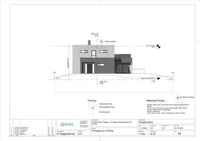 Fasade- og snittegning av en bygning sett fra nord, med detaljer om materialer og terreng.