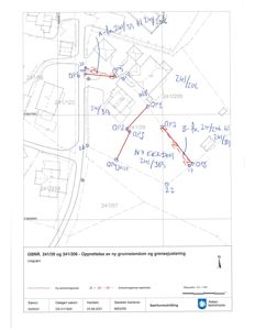 Situasjonsplan som viser eiendomsgranser, naboeiendommer og en ny eiendomsopprettelse med håndskrevne notater.