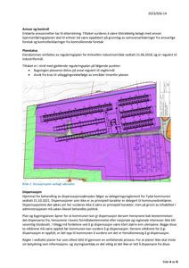 Situasjonsplan som viser bygningenes plassering på tomten i forhold til veg og naboeiendom.