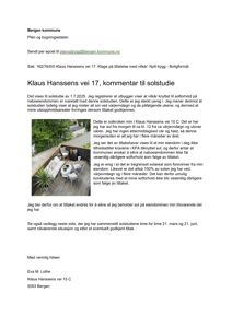 Fotografi av en terrasse med møbler og planter, tatt fra en naboeiendom for å dokumentere solforhold.