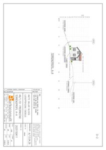 Tegning som viser et tverrsnitt (snitt) gjennom bygningen og terrenget langs linje A-A. Den illustrerer høydeforskjeller, terrassering og bygningens plassering i forhold til terrenget.