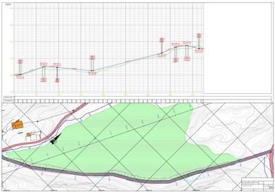 Situasjonsplan som viser topografi, vannløp, eksisterende bygg og planlagt arealbruk med fargekoding.