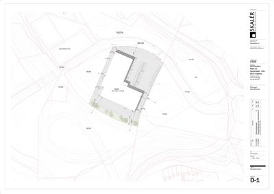 Situasjonsplan som viser bygningens plassering på tomt, omgivende terreng, vegforhold og naboeiendommer.