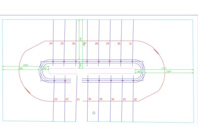 Tegning som viser detaljert oppsett av en U-formet struktur, sannsynligvis en vei eller gangvei, med angitte mål og punktmarkeringer.