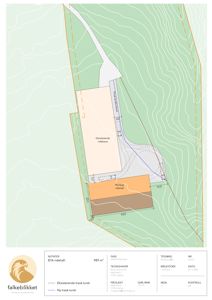 Situasjonsplan som viser eksisterende og planlagt ridehall, turstier og topografi på tomten.