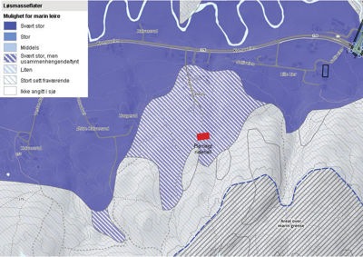 Kart som viser løsmasseforhold (mulighet for marin leire) i et område med en markert planlagt ridenhall.