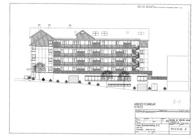 Arbeidstegning som viser fasaden mot nord for en fleretasjes bygning.