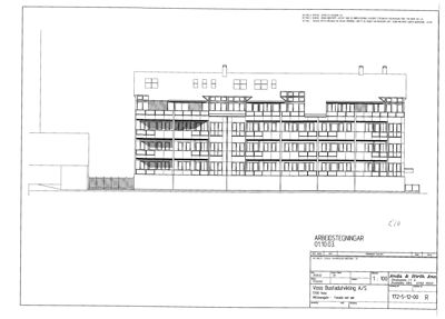 Fasadetegning som viser bygningens utside, vinduer, tak og fasadeelementer.