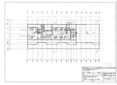 Etasjeplan (plan) som viser romfordeling, vegger og dimensjoner for et bygg.