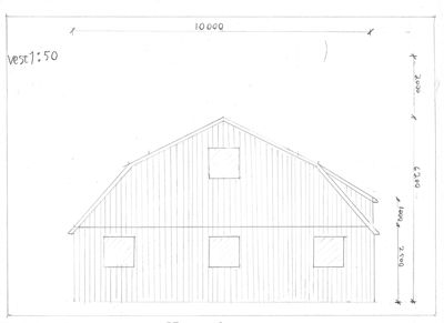 En håndtegnet fasadetegning (oppriss) av en bygning sett fra vest, med angitte mål og vindusåpninger.