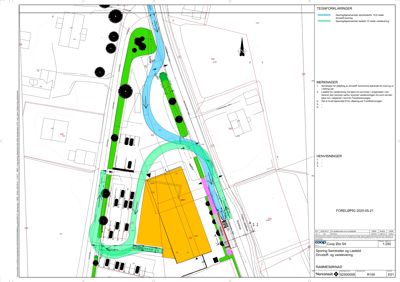Situasjonsplan som viser tomtens beliggenhet, omgivende infrastruktur (veier, jernbane), beplantning og planlagte arealer (gule og grønne soner).