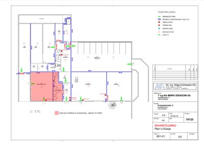 Etasjeplan (brann) som viser romfordeling, utstyr og brannsikring for et bygg.