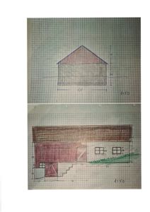 Håndtegnet fasadeopprikk (fra front) av en bygning, tegnet på miller-papir med mål og detaljer.