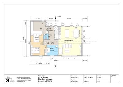 Etasjeplan (1. Etasje) for en hytte med romfordeling, mål og arealoppdeling.