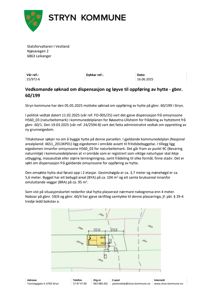 Situasjonsplan som viser plassering av en hytte (BYA) i forhold til nabogrenser og omsynssoner.