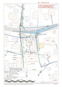 Situasjonsplan som viser bygningens plassering i forhold til nabolag, veier og andre tomter.