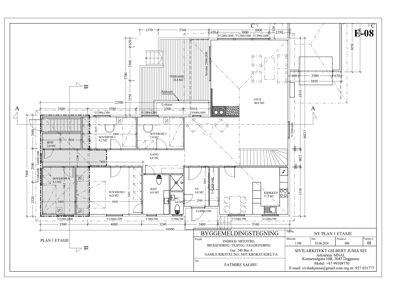 Etasjeplan (PLAN 1 ETASJE) som viser romfordeling, mål og funksjoner i en bolig.