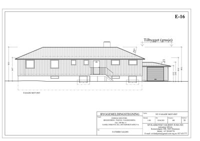 Fasadetegning av en bygning sett fra øst, med mål og detaljer for en tilbygning.