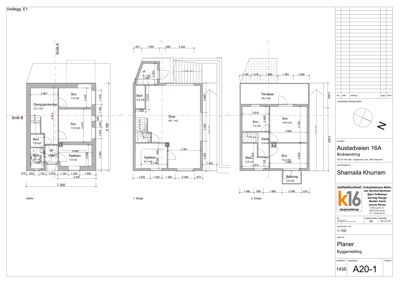 Etasjeplaner for et hus, som viser romfordeling og mål for kjeller, 1. etasje og 2. etasje.
