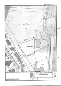 Situasjonsplan som viser eiendomsgrenser, areal (2.175 m2) og naboeiendommer i Kristiansund kommune.